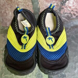 Laguna | water shoes | size 7
